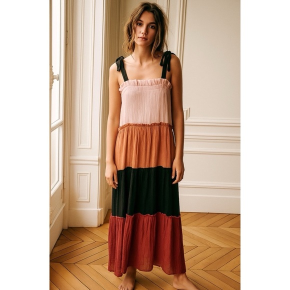 Blu Pepper Dresses & Skirts - Blu Pepper Colorblock Tiered Maxi Dress, M